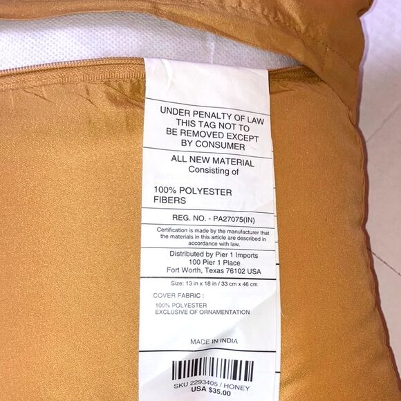 PIER 1 Concentric Circles Applique Decorative Accent Pillow 18 x 12 x 4 inches - Picture 8 of 12